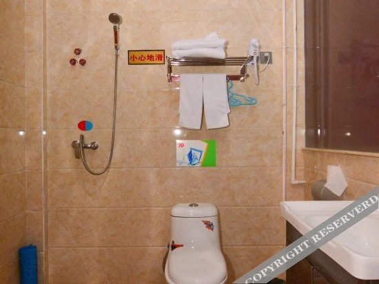 Циндао: Longrunxin Hotel