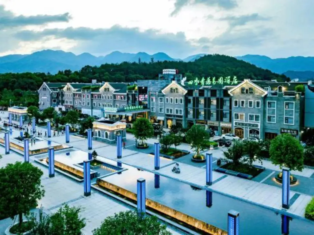 Нинбо: Four Seasons Qingteng Garden Hotel (Xikou Chiang's Hometown)