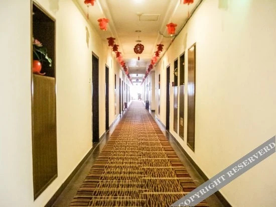 Хайкоу: Huasheng Hot Spring Hotel (Hainan Normal University)