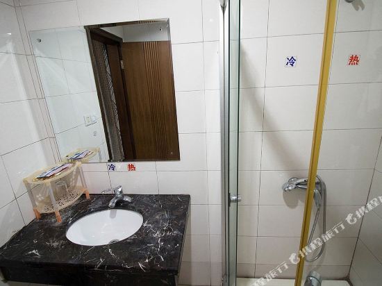 Иу: Lijing Hotel