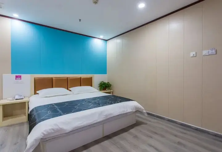 Линьи: Landi Business Hotel