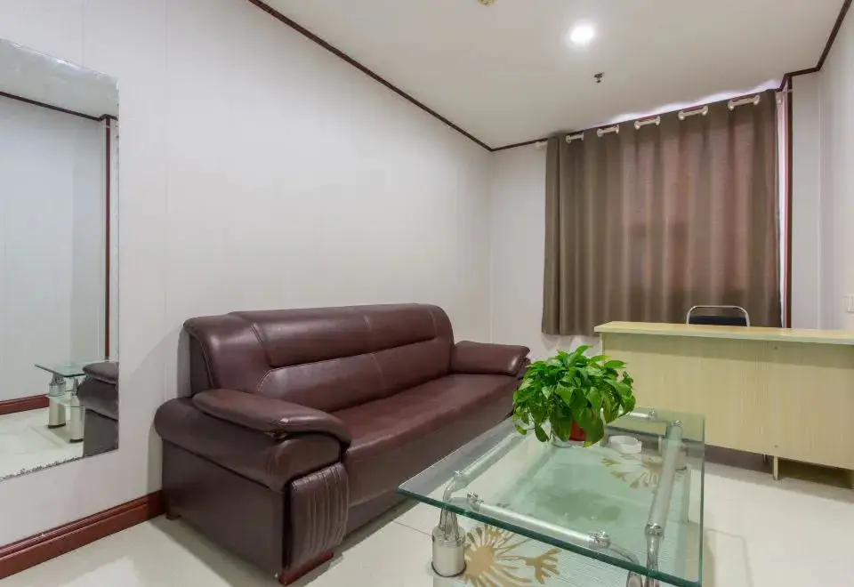 Линьи: Landi Business Hotel