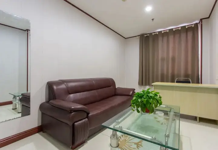 Линьи: Landi Business Hotel