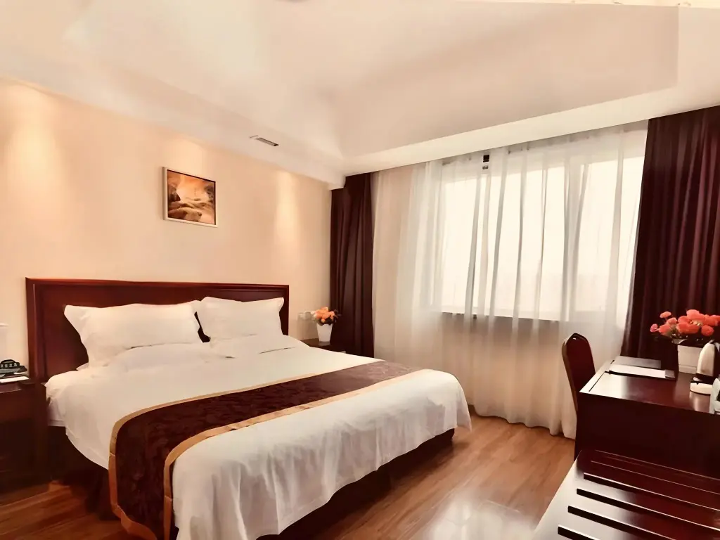 Пекин: GreenTree Alliance Hotel Beijing West Railway Station North Square Ruihai Building