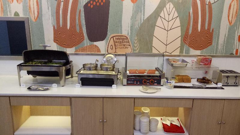 Пекин: Hanting Hotel (Beijing Dongsi Subway Station)