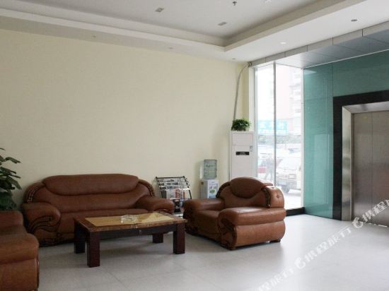 Гуанчжоу: E Jia Hotel Chain (Guangzhou Nanzhou Metro Station)