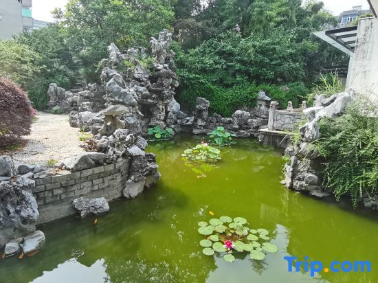 Янчжоу: Yangzhou Slender West Lake Wisteria Hotel