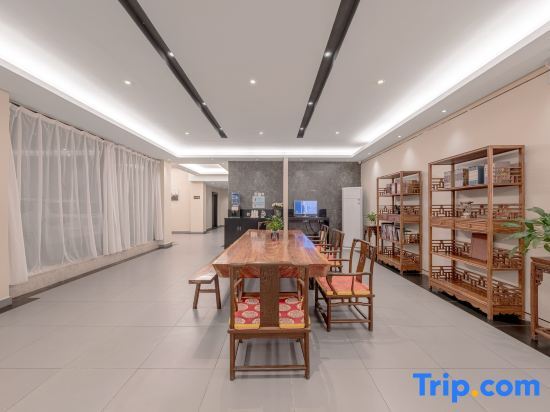 Юйси: Cloud Four Seasons Shangpin Hotel (Yuxi Taobao Street Wanda Plaza Branch)