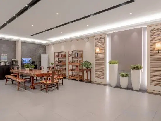 Юйси: Cloud Four Seasons Shangpin Hotel (Yuxi Taobao Street Wanda Plaza Branch)