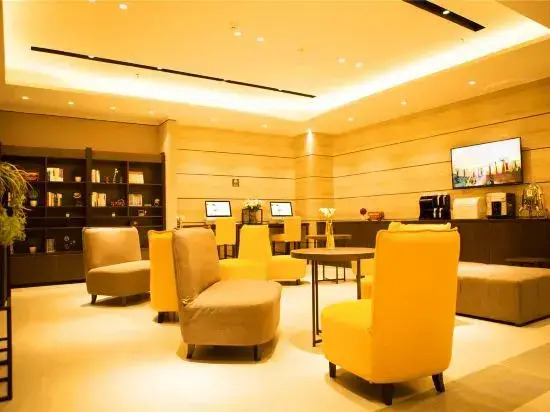 Чжэнчжоу: Homeinn Plus Hotel (Zhengzhou CBD Exhibition Center)