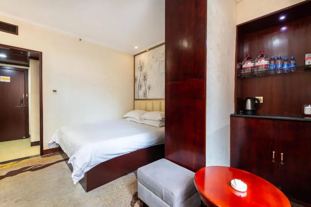 Yiwu Khorasan Hotel — фото 1