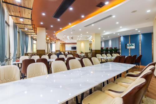 Иу: Yiwu Khorasan Hotel