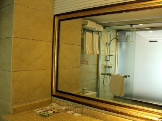 Чэнду: West Ring Hotel (Chengdu Women and Children Hospital Zhongba Subway Station)