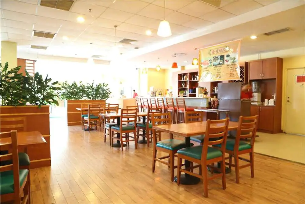 Чжуншань: Hotel Bisi Zhongshan