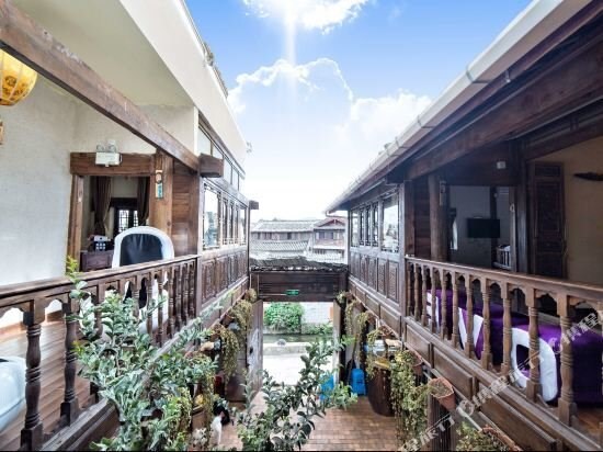Lijiang Huayu Poetry Inn — фото 1