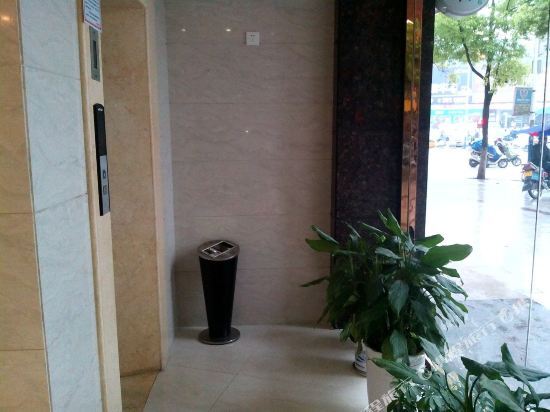 Yichun Star Master Hotel — фото 1