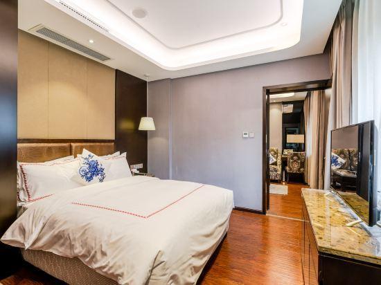 Чэнду: Liangshan Hotel
