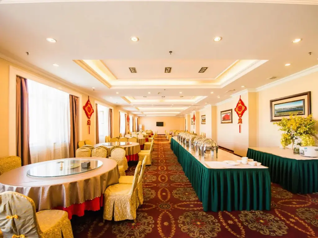 Урумчи: Urumqi Conch Hotel (Diwopu International Airport Branch)