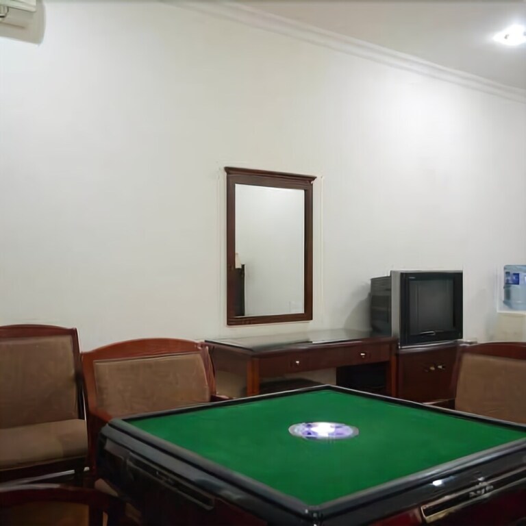 Чжухай: Jinlesi Business Hotel Zhuhai
