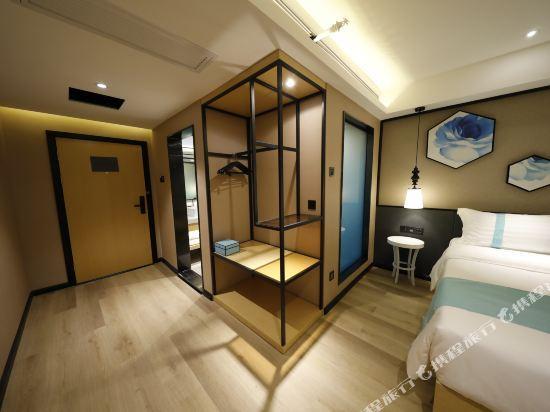 Yunyan Jinhai Hotel — фото 1