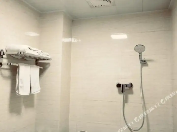 Ухань: Qingcheng Jushang Yite Hotel (Peace Park Subway Station)