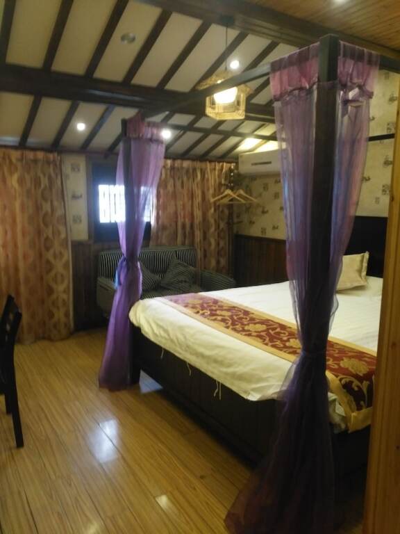 Цзясинь: Yue Yue Theme Hostel