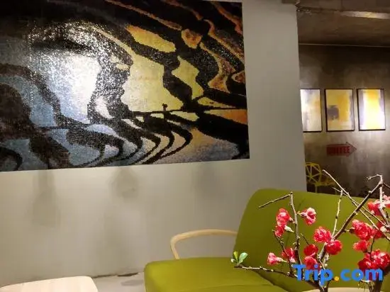 Пугао Лаочжай: Jiafang Yizhan Hotel