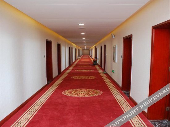 Уланьбутунсуму: Wulan Butong Tianhe Holiday Hotel