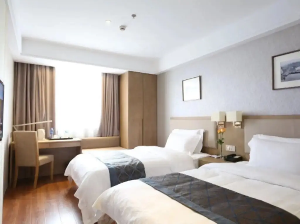 Шанхай: Shanghai Heyi Hotel (Shanghai Hongqiao Qilin Road Subway Station)