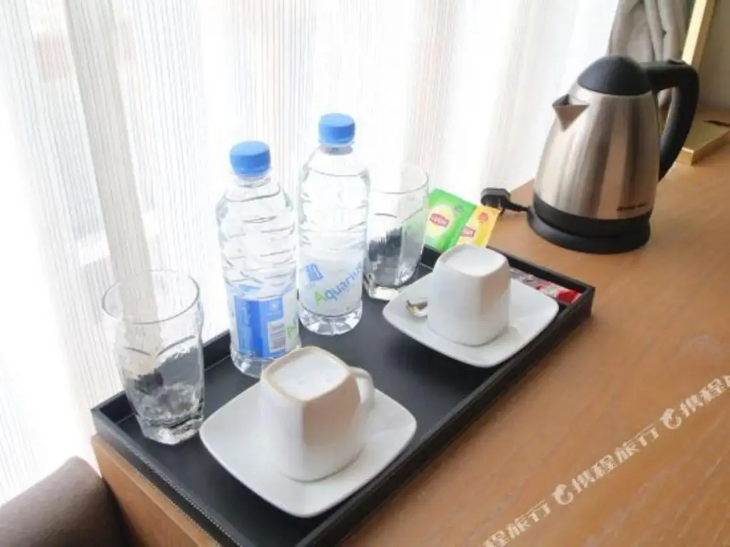 Шанхай: Shanghai Heyi Hotel (Shanghai Hongqiao Qilin Road Subway Station)