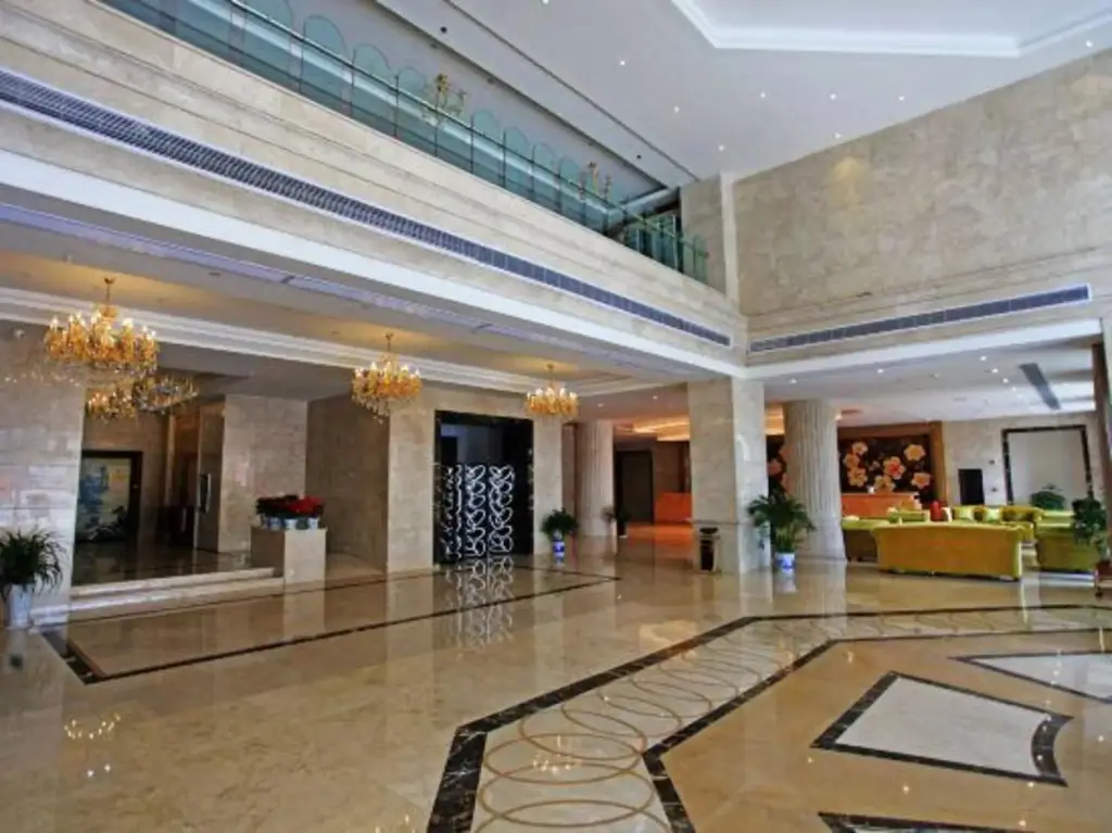 First Mansion — фото 1