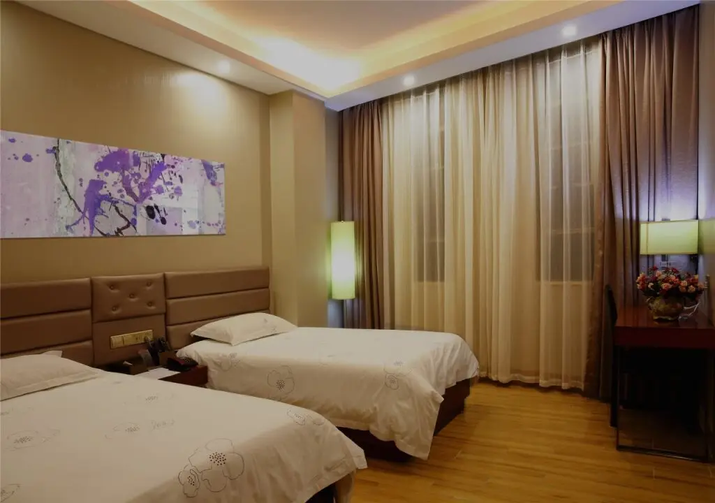 Гуанчжоу: TIE LV Holiday Hotel