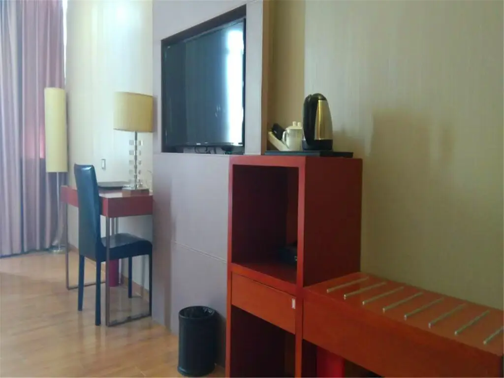 Гуанчжоу: TIE LV Holiday Hotel