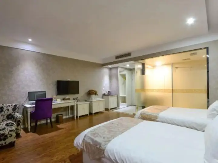 Хучжоу: Global Village Hotel