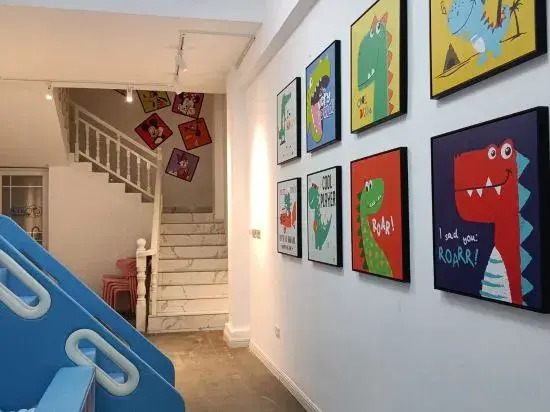 Яншо: Little Chiang Mai Sky Mirror Store (Yangshuo West Street Longtoushan Wharf Store)