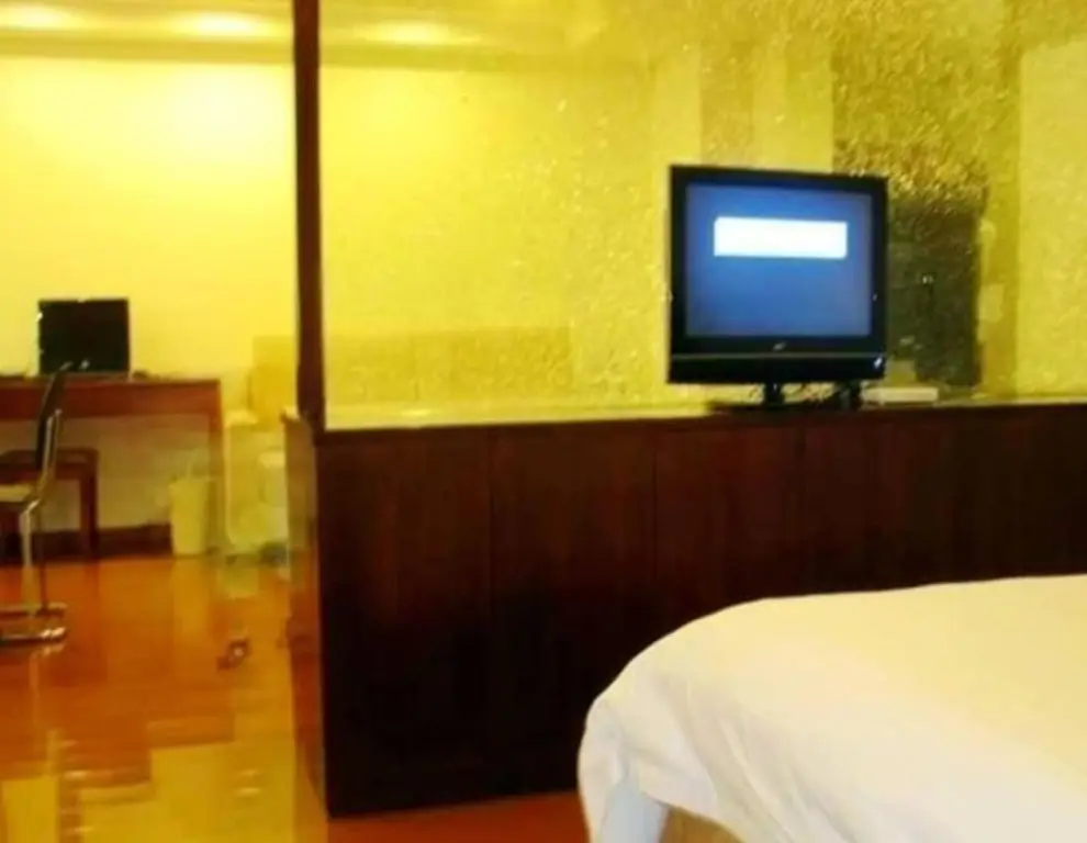 Шанхай: GreenTree Inn ShangHai PuDong New District TangQiao Metro Station Expr