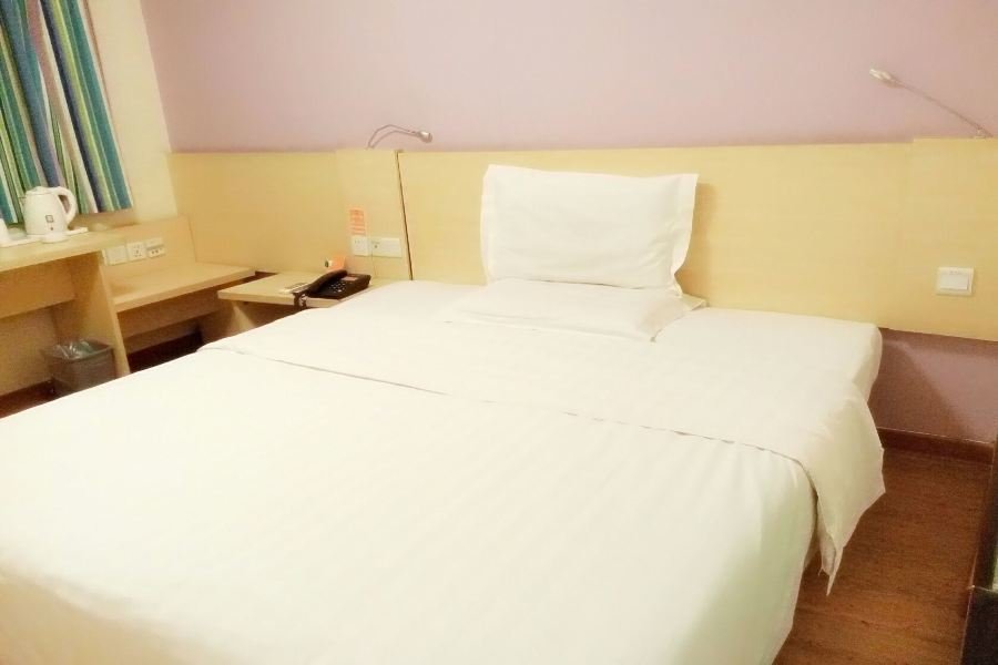Пекин: 7Days Inn Chain Hotel (Beijing Miyun Gulou Street)