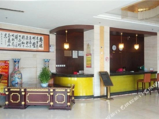 Hongjiang Business Hotel — фото 1