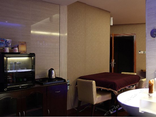 Шэньчжэнь: National Minority Hotel