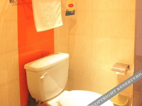 Инкоу: Aiju Jinyang Hotel (Dashiqiao North Railway Station)