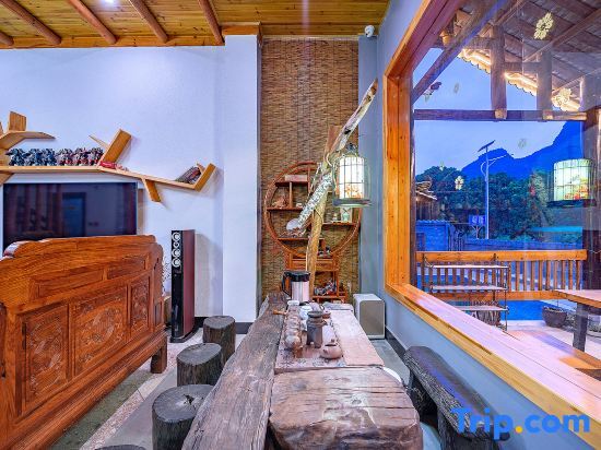 Яншо: Qingju Thatched Cottage Inn