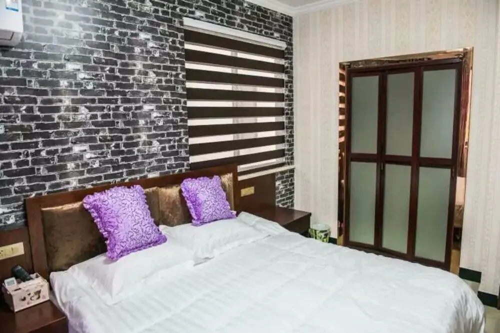 Цзясинь: Wuzhen Yuanyang Pavilion Inn