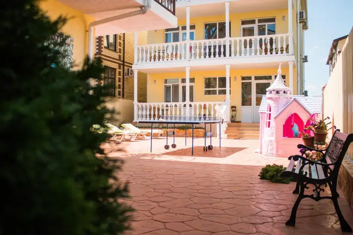 Благовещенская: Lotos Zelyonaya Krysha Guest House