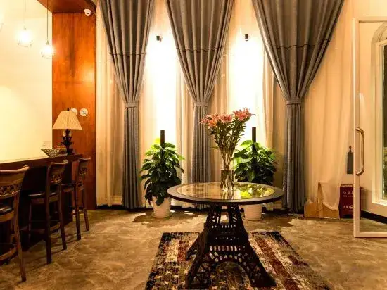 Дали: Sea Light Seascape Resort Hotel (Dali Yixi · Harbor Hotel)