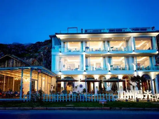 Дали: Sea Light Seascape Resort Hotel (Dali Yixi · Harbor Hotel)
