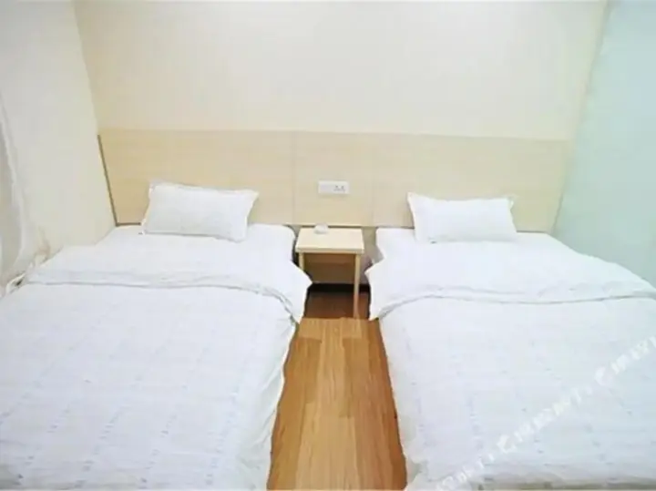 Ухань: 99 Express Hotel