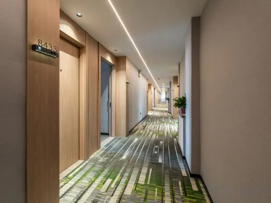 Вэйхай: GreenTree Inn Express Hotel (Weihai High-speed Railway Terminal Port Branch)