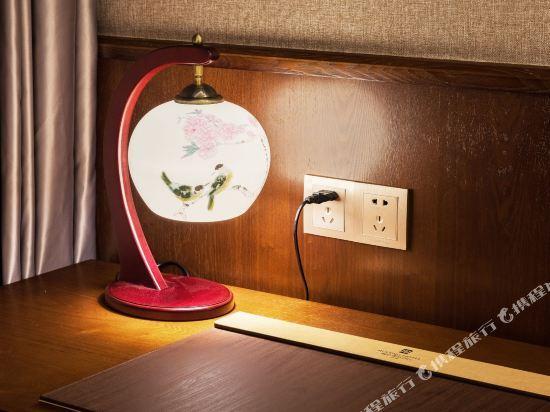 Чэнду: Minyoun Rezen Hotel Wenjiang Chengdu