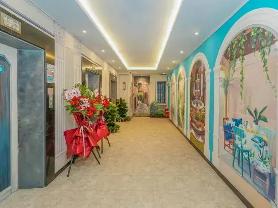 Шанхай: Jinglai Hotel. Selected (Shanghai Nanjing Road Pedestrian Street People's Square)