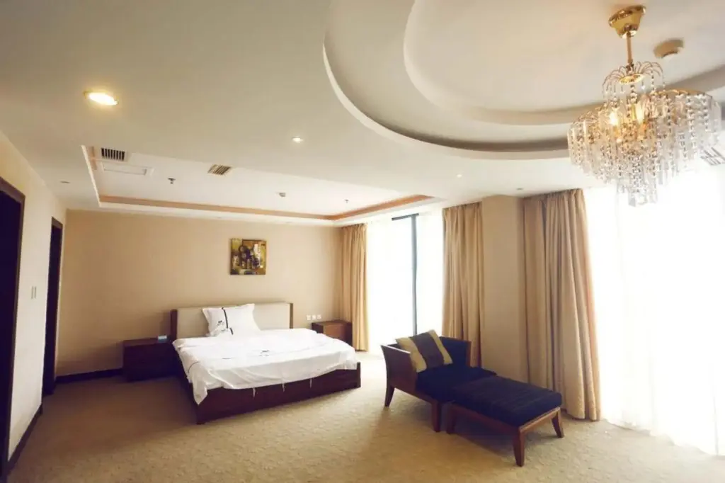 Хайян: Yazhi Hotel (Wanmi Beach Resort)